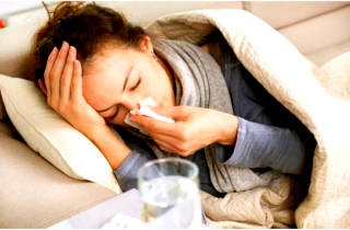 Сильный кашель с повышением температуры тела у взрослого
